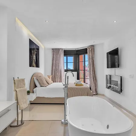 Hacienda Del Sol Penthouse By Finest Appartamento Estepona