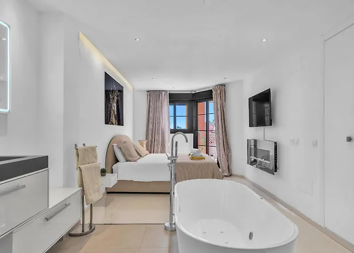 Hacienda Del Sol Penthouse By Finest Lägenhet Estepona